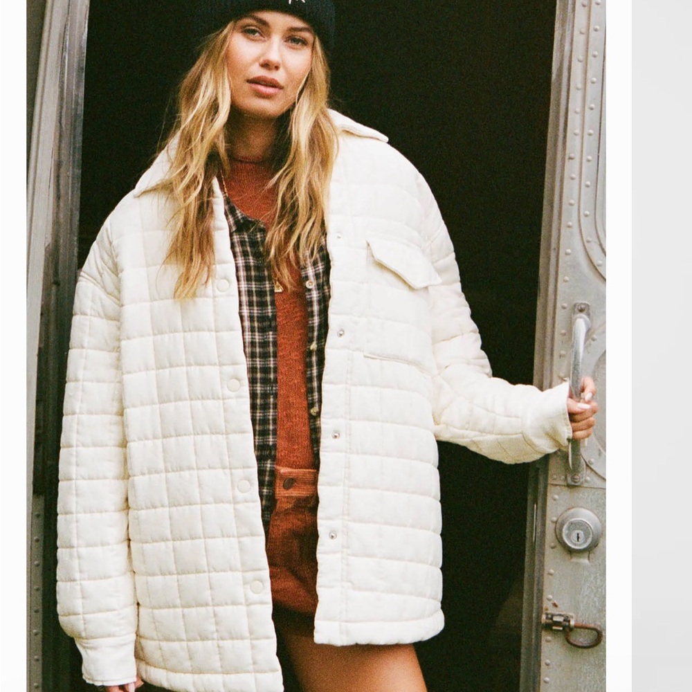 O'Neill Women's White Quilted Puffer Jacket
